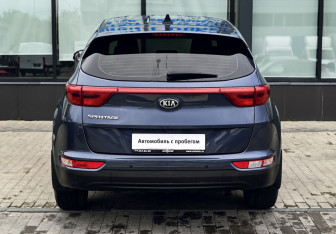 Подержанный автомобиль Kia Sportage 2018 года (4 фото)