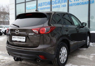 Подержанный автомобиль Mazda CX-5 2016 года (5 фото)