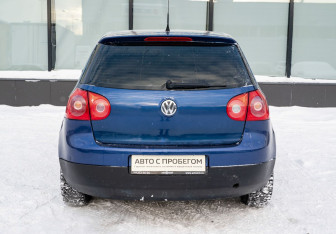 Подержанный автомобиль Volkswagen Golf Hatchback 2007 года (6 фото)