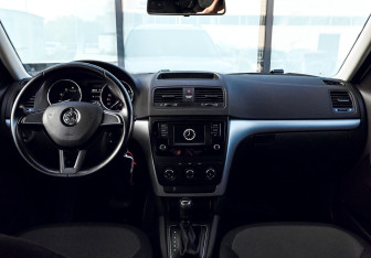 Подержанный автомобиль Skoda Yeti 2017 года (17 фото)