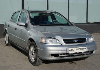 Подержанный автомобиль Chevrolet Viva 2005 года (7 фото)