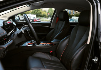 Подержанный автомобиль Omoda S5 GT 2023 года (16 фото)