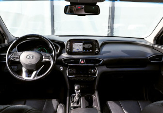 Подержанный автомобиль Hyundai Santa Fe 2018 года (18 фото)