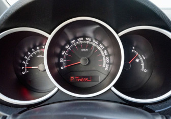 Подержанный автомобиль Kia Venga 2014 года (16 фото)