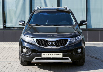 Подержанный автомобиль Kia Sorento 2010 года (8 фото)