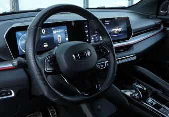 Подержанный автомобиль Geely Coolray 2024 года (9 фото)