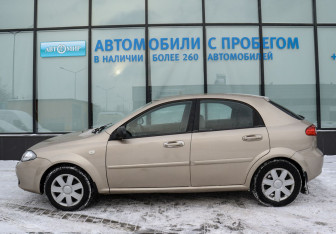 Подержанный автомобиль Chevrolet Lacetti Hatchback 2008 года (2 фото)