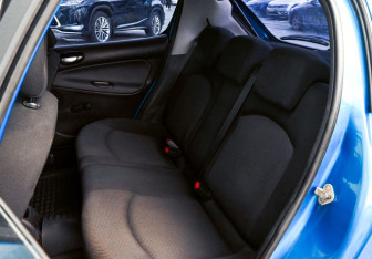 Подержанный автомобиль Peugeot 206 Hatchback 2007 года (17 фото)