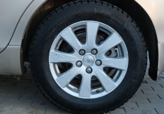 Подержанный автомобиль Toyota Camry Sedan 2007 года (19 фото)