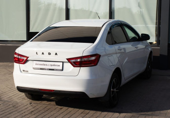 Подержанный автомобиль LADA (ВАЗ) Vesta Sedan 2018 года (5 фото)