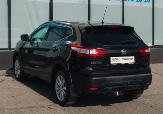 Подержанный автомобиль Nissan Qashqai 2014 года (3 фото)
