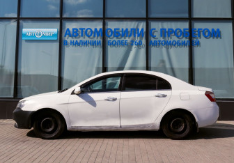 Подержанный автомобиль Geely Emgrand EC7 Sedan 2014 года (2 фото)