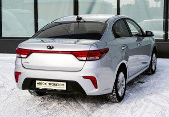 Подержанный автомобиль Kia Rio Sedan 2017 года (5 фото)