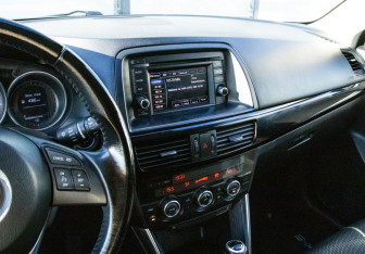 Подержанный автомобиль Mazda CX-5 2012 года (10 фото)