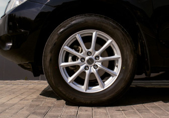 Подержанный автомобиль Toyota RAV4 2006 года (20 фото)