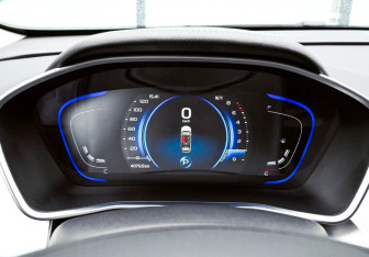Подержанный автомобиль Geely Coolray 2023 года (11 фото)