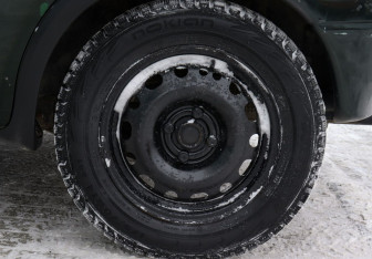 Подержанный автомобиль Opel Corsa 2000 года (17 фото)