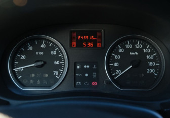 Подержанный автомобиль Renault Logan Sedan 2013 года (13 фото)