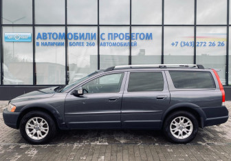 Подержанный автомобиль Volvo XC70 2006 года (2 фото)