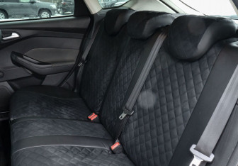 Подержанный автомобиль Ford Focus Hatchback 2012 года (18 фото)