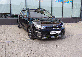 Подержанный автомобиль Kia Rio Hatchback 2017 года (7 фото)