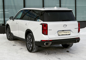 Подержанный автомобиль GAC GS8 2023 года (3 фото)