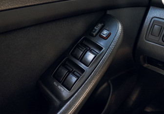 Подержанный автомобиль Toyota Avensis Sedan 2006 года (12 фото)