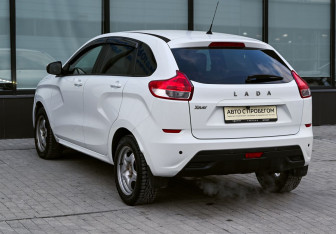 Подержанный автомобиль LADA (ВАЗ) XRAY 2017 года (3 фото)