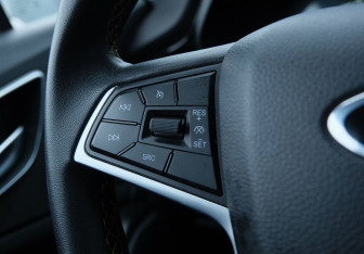 Подержанный автомобиль Москвич 3 2024 года (14 фото)