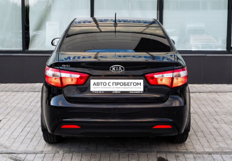 Подержанный автомобиль Kia Rio Sedan 2012 года (4 фото)