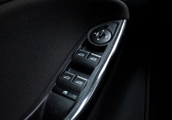 Подержанный автомобиль Ford Focus Sedan 2018 года (16 фото)