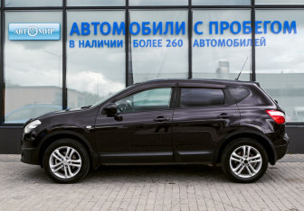 Подержанный автомобиль Nissan Qashqai 2013 года (2 фото)