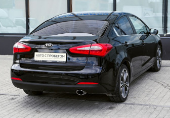 Подержанный автомобиль Kia Cerato Sedan 2013 года (5 фото)