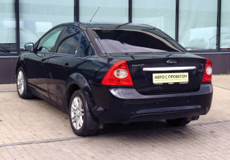 Подержанный автомобиль Ford Focus Sedan 2008 года (3 фото)
