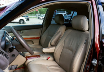 Подержанный автомобиль Lexus RX 2007 года (15 фото)