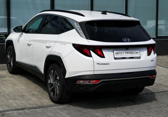 Подержанный автомобиль Hyundai Tucson 2023 года (3 фото)
