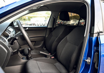 Подержанный автомобиль Skoda Rapid Liftback 2018 года (14 фото)