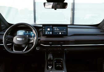 Подержанный автомобиль Geely Okavango 2024 года (12 фото)