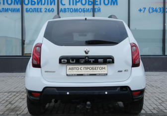 Подержанный автомобиль Renault Duster 2018 года (4 фото)