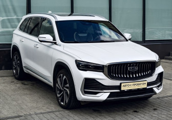 Подержанный автомобиль Geely Monjaro 2023 года (7 фото)