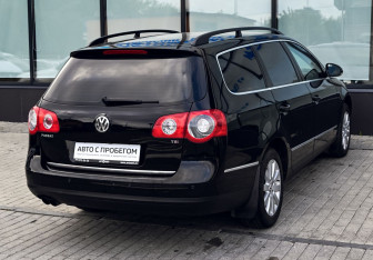 Подержанный автомобиль Volkswagen Passat Wagon 2008 года (5 фото)