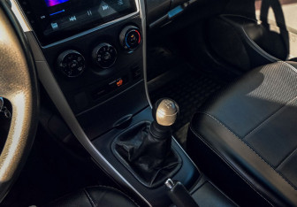 Подержанный автомобиль Toyota Corolla Sedan 2008 года (10 фото)
