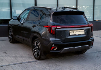 Подержанный автомобиль Kia Seltos 2022 года (3 фото)