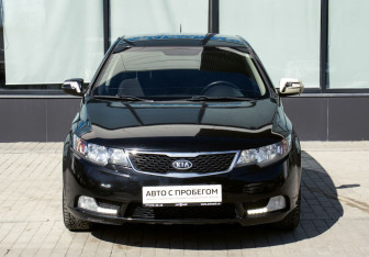 Подержанный автомобиль Kia Cerato Sedan 2012 года (8 фото)