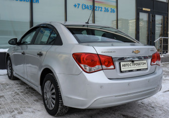 Подержанный автомобиль Chevrolet Cruze Sedan 2013 года (3 фото)