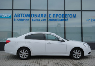 Подержанный автомобиль Chevrolet Epica 2010 года (6 фото)