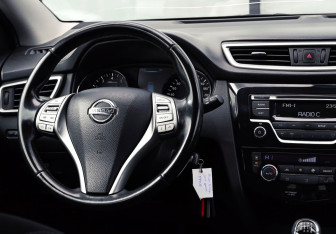 Подержанный автомобиль Nissan Qashqai 2014 года (12 фото)