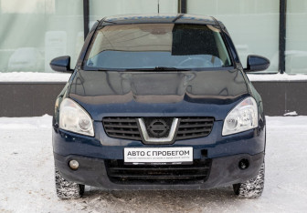 Подержанный автомобиль Nissan Qashqai 2008 года (8 фото)