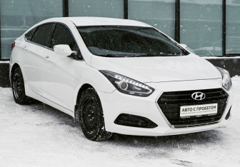 Подержанный автомобиль Hyundai i40 Sedan 2015 года (7 фото)