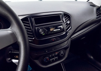 Подержанный автомобиль LADA (ВАЗ) Vesta Sedan 2018 года (10 фото)